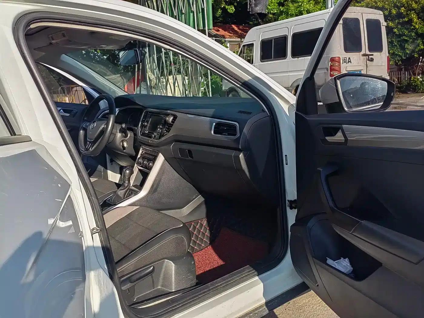 T-ROC 2020 Model 230TSI DSG 2WD Entry-Level — миниатюра 10