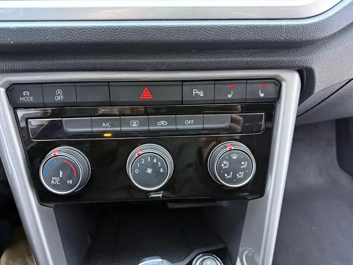 T-ROC 2021 Facelift 280TSI DSG 2WD Elite Intelligent Edition — миниатюра 11