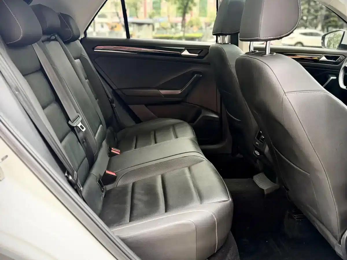 T-ROC 2021 280TSI DSG 2WD Comfort Intelligent Connectivity 30th Anniversary Edition — миниатюра 12