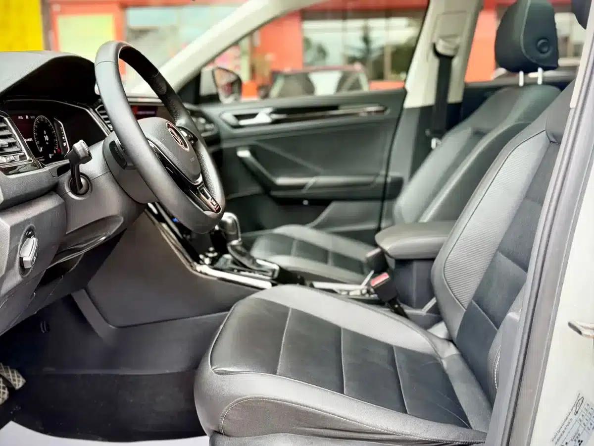 T-ROC 2021 280TSI DSG 2WD Comfort Intelligent Connectivity 30th Anniversary Edition — миниатюра 10