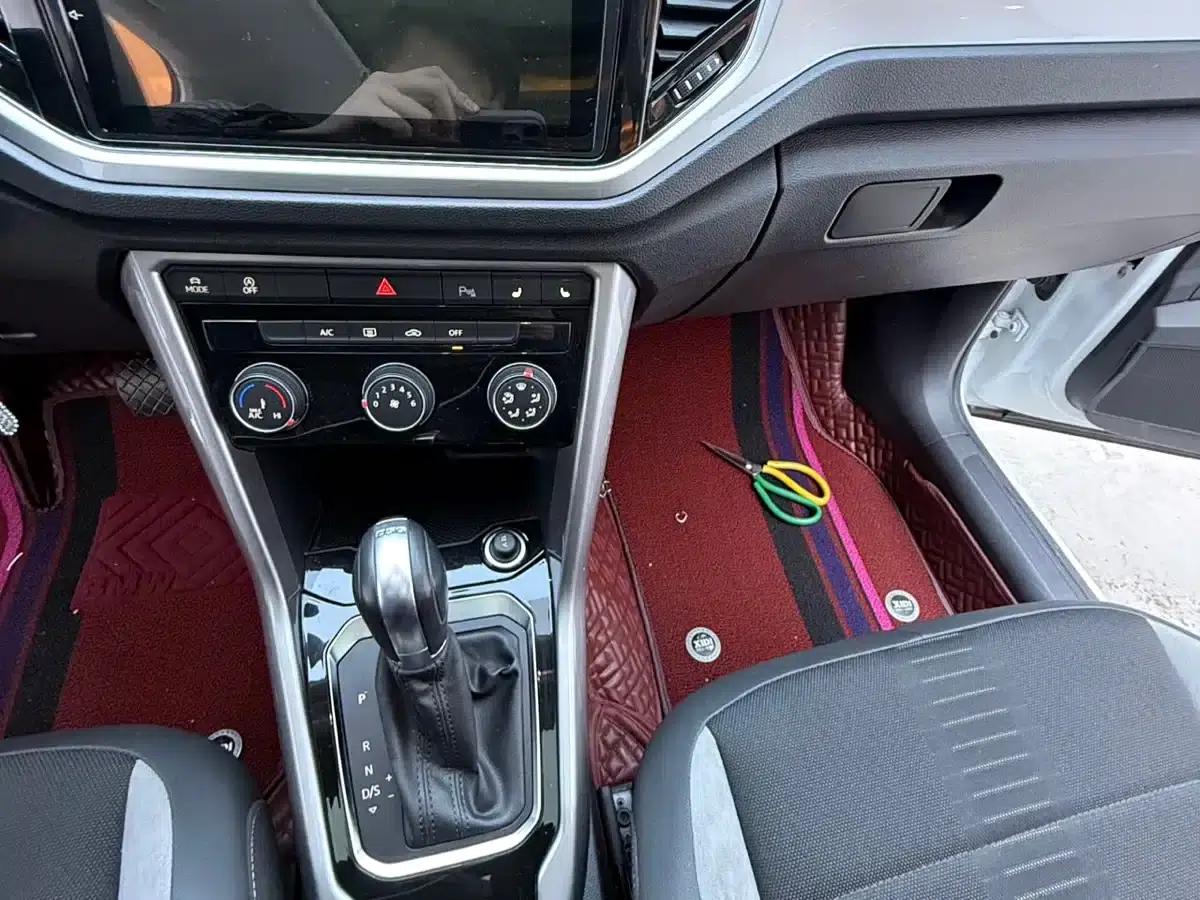 2021 T-ROC 280TSI DSG 2WD Comfort Smart Edition — миниатюра 8
