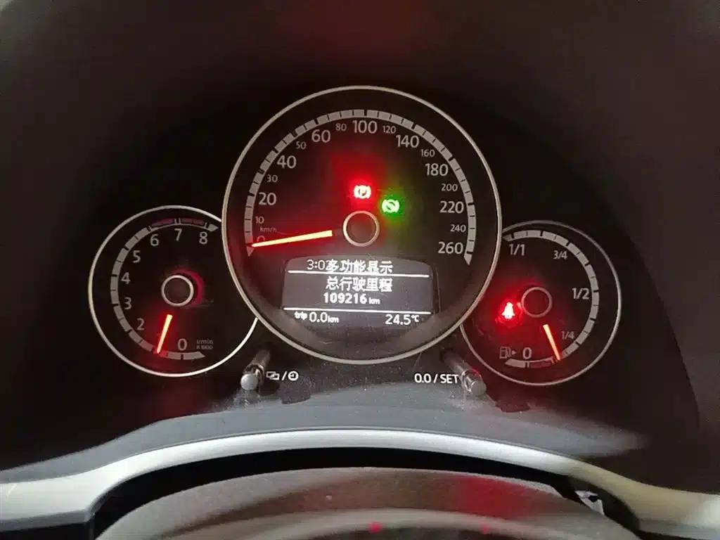 2013 Volkswagen Beetle 1.4TSI Fender Rock Edition — миниатюра 12