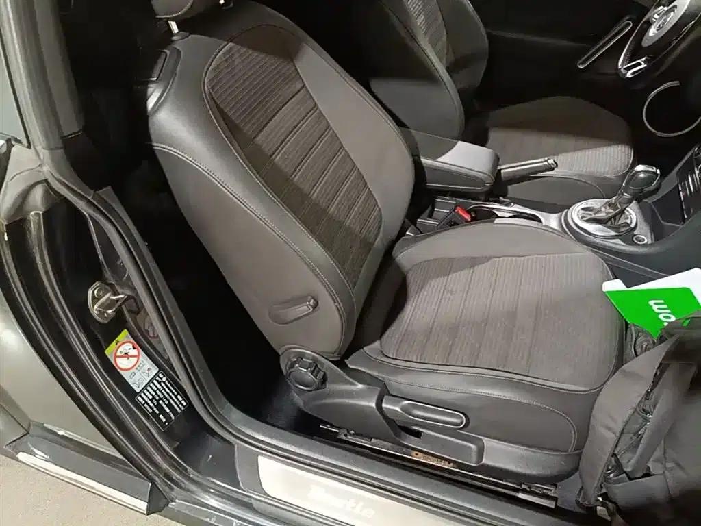 2013 Volkswagen Beetle 1.4TSI Fender Rock Edition — миниатюра 25