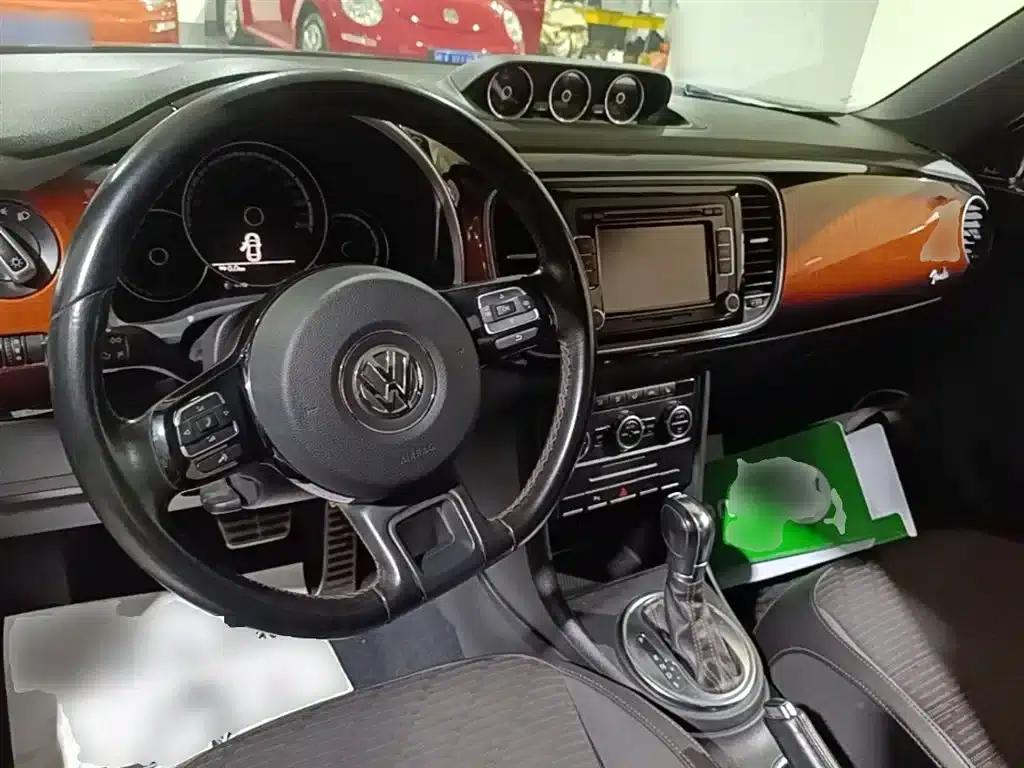2013 Volkswagen Beetle 1.4TSI Fender Rock Edition — миниатюра 10