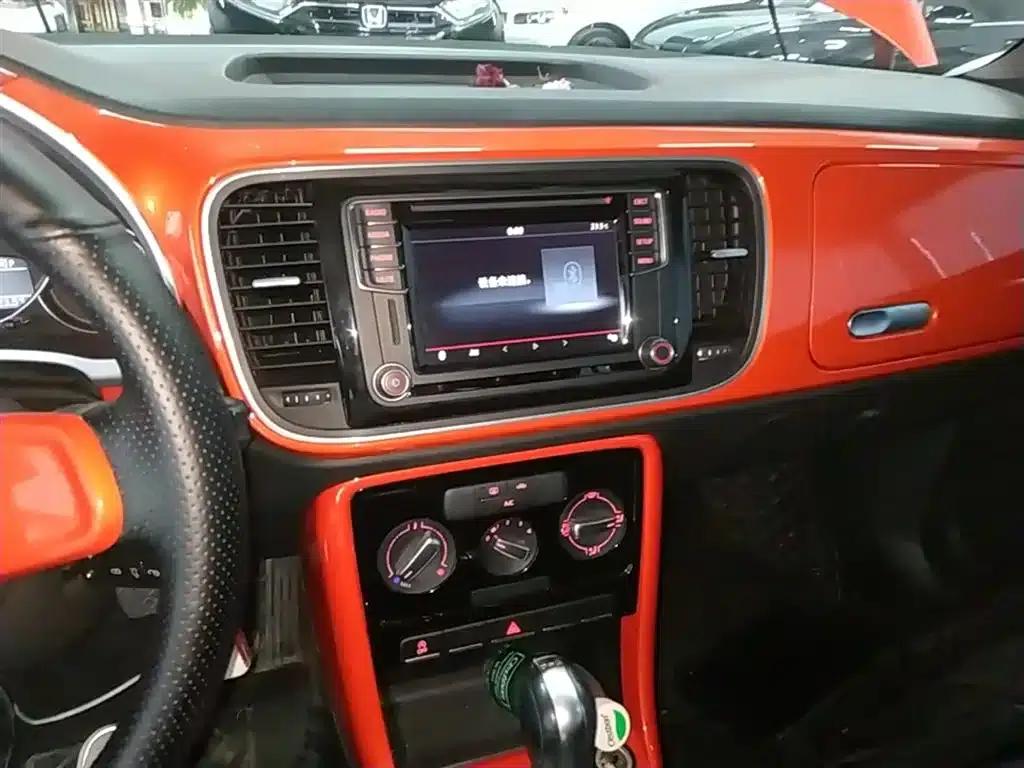 2017 Volkswagen Beetle 180TSI Comfort Edition — миниатюра 13