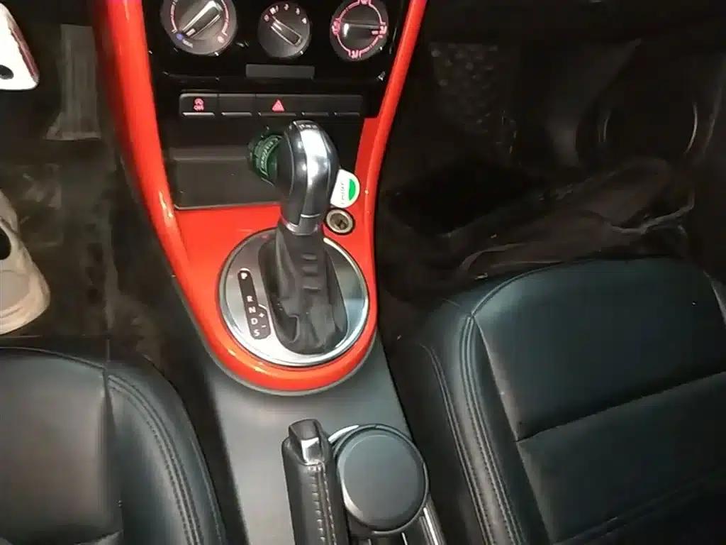 2017 Volkswagen Beetle 180TSI Comfort Edition — миниатюра 14