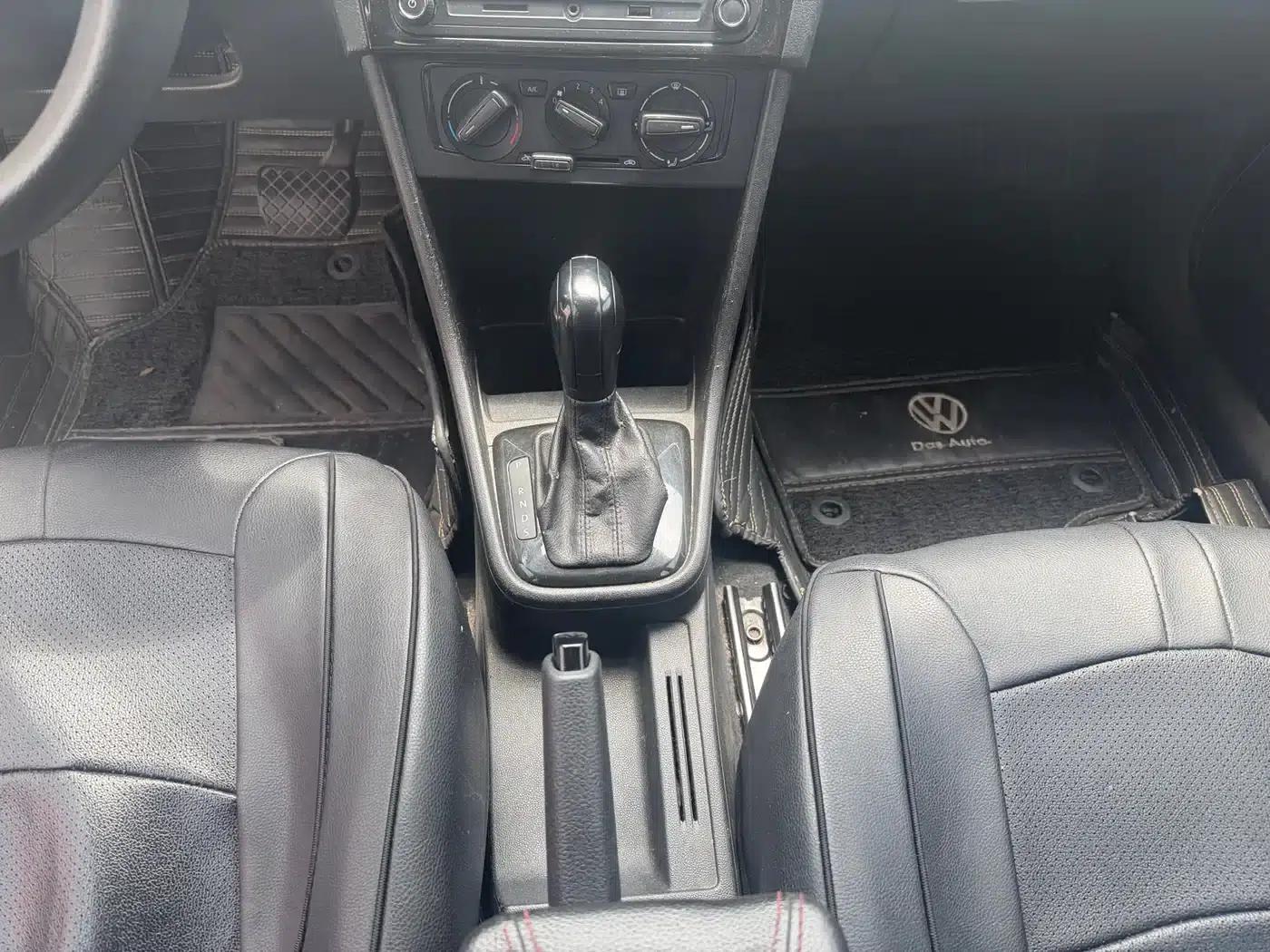 Santana 2013 1.6L Automatic Fashion Edition — миниатюра 11