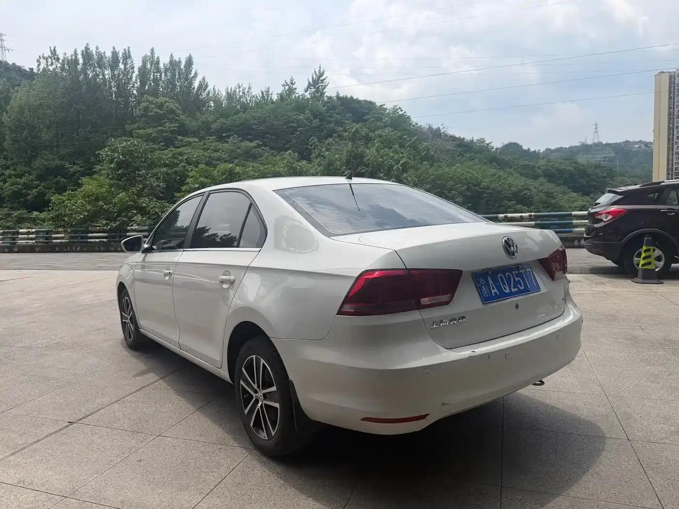 Santana 2013 1.6L Automatic Fashion Edition — миниатюра 15