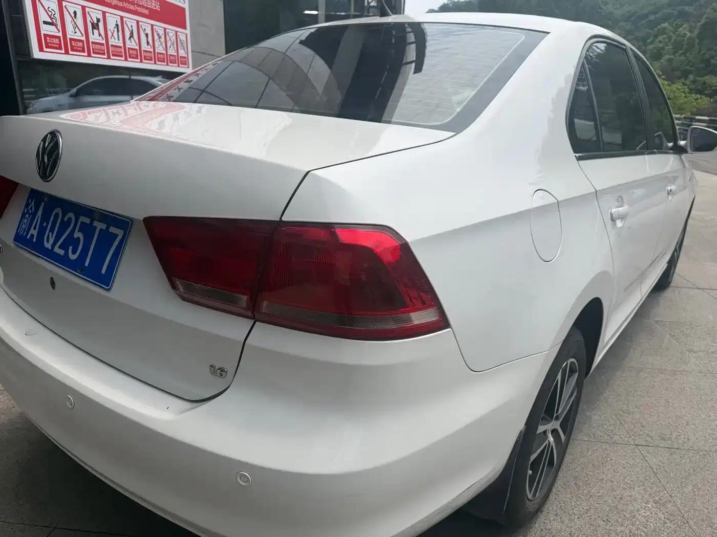 Santana 2013 1.6L Automatic Fashion Edition — миниатюра 18