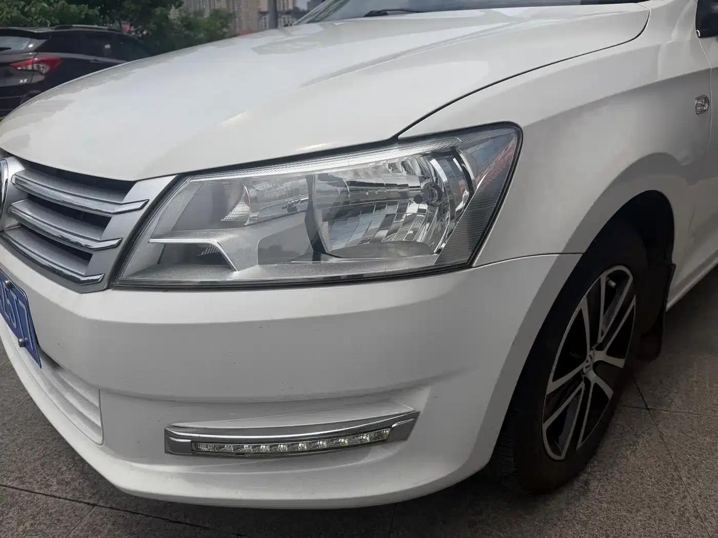 Santana 2013 1.6L Automatic Fashion Edition — миниатюра 4