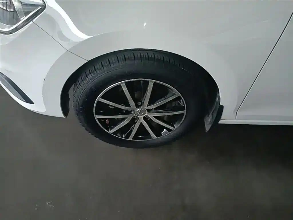 Santana 2016 1.6L Manual Fashion Edition — миниатюра 23