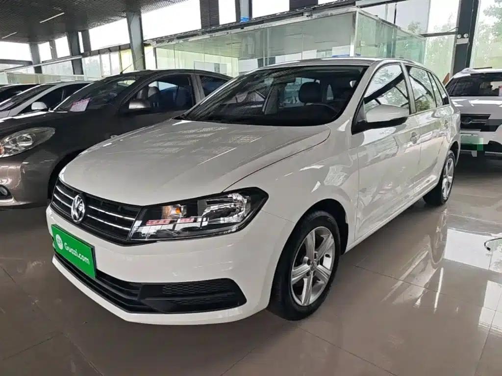 Santana 2015 Gran Lavida 1.6L Automatic Fashion Edition — миниатюра 1
