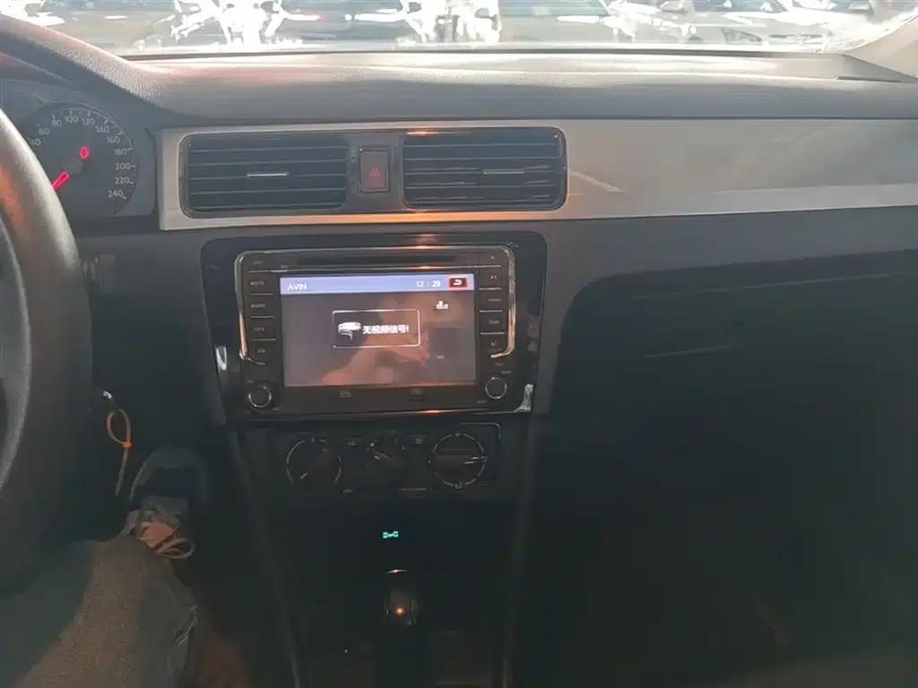 Santana 2015 Gran Lavida 1.6L Automatic Fashion Edition — миниатюра 13