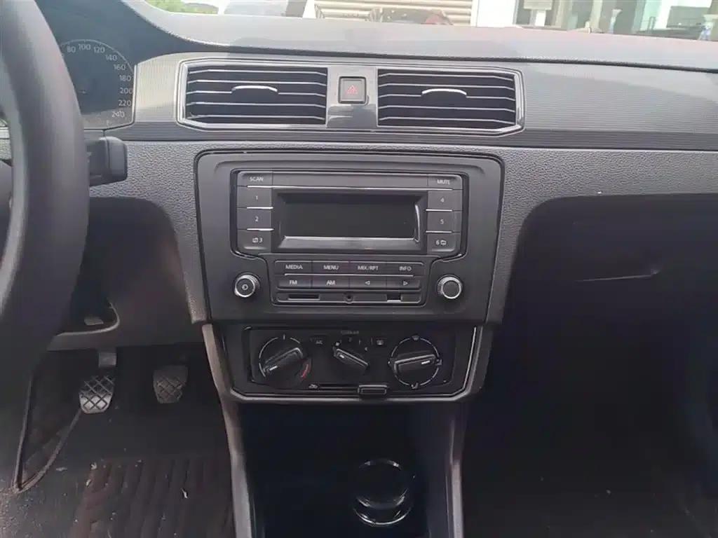 Santana 2018 1.5L Manual Fashion Edition — миниатюра 13
