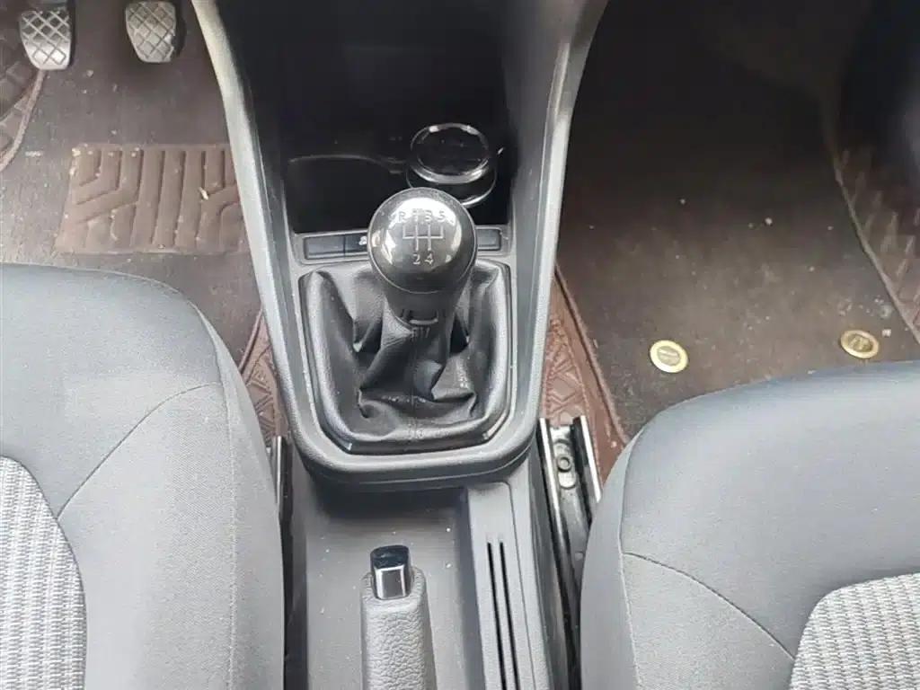 Santana 2018 1.5L Manual Fashion Edition — миниатюра 14