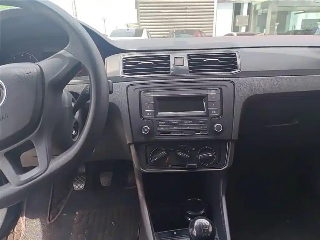 Santana 2018 1.5L Manual Fashion Edition — миниатюра 10