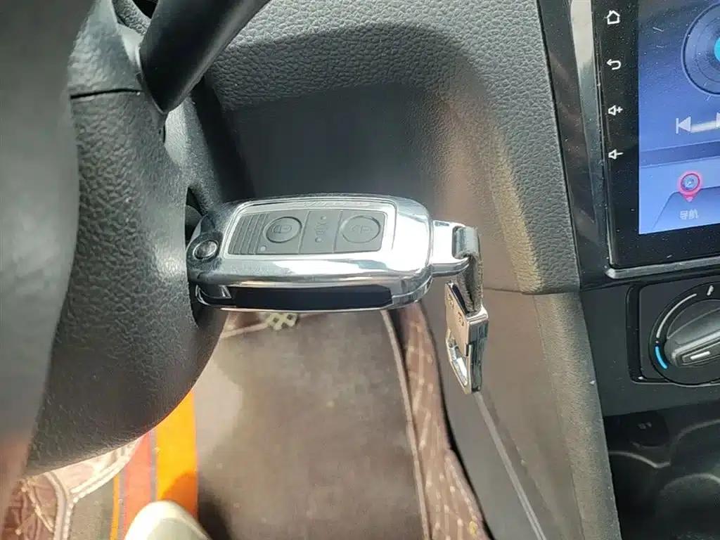 Santana 2015 1.6L Manual Fashion Edition — миниатюра 9