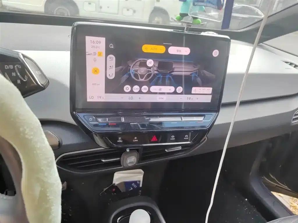 Volkswagen ID.3 2023 Upgraded Pure Smart Edition — миниатюра 9