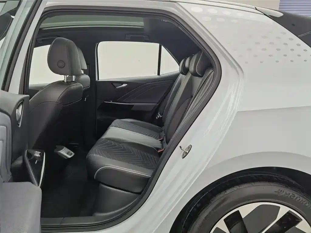Volkswagen ID.3 2023 Upgraded Pure Smart Edition — миниатюра 15