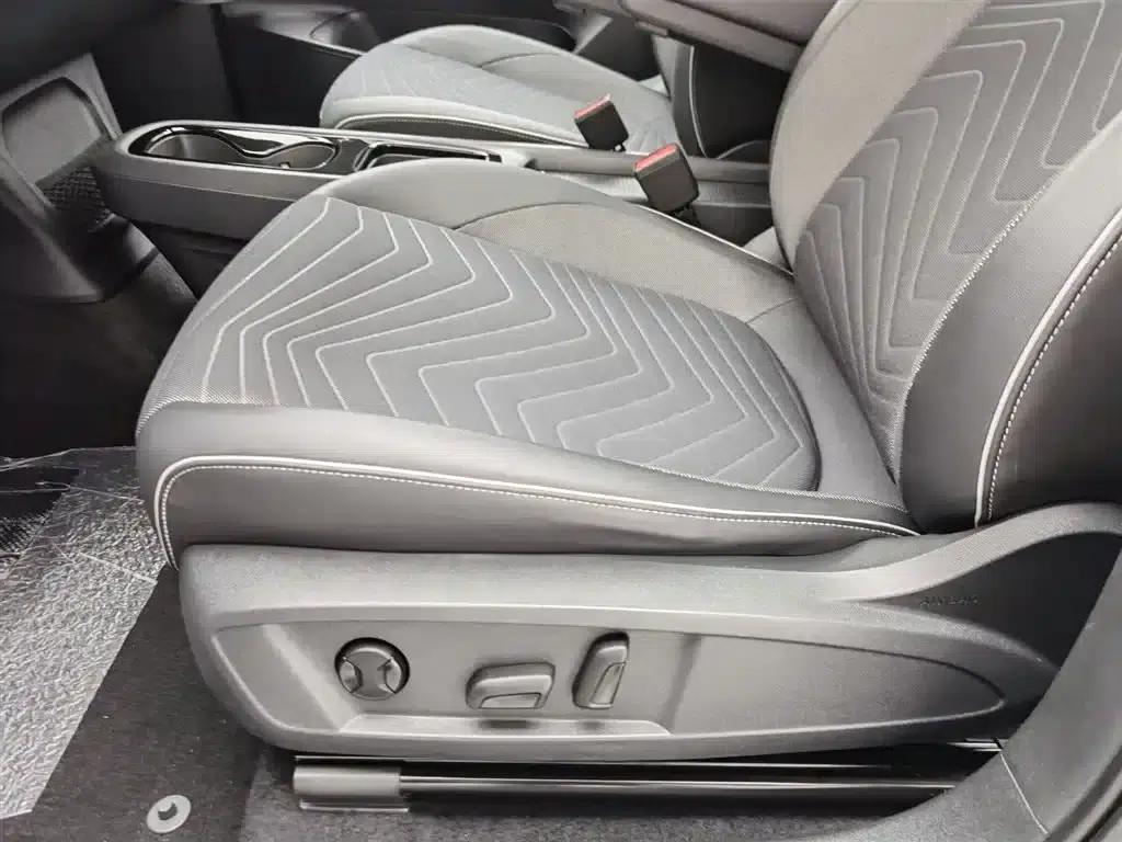 Volkswagen ID.3 2023 Upgraded Pure Smart Edition — миниатюра 20