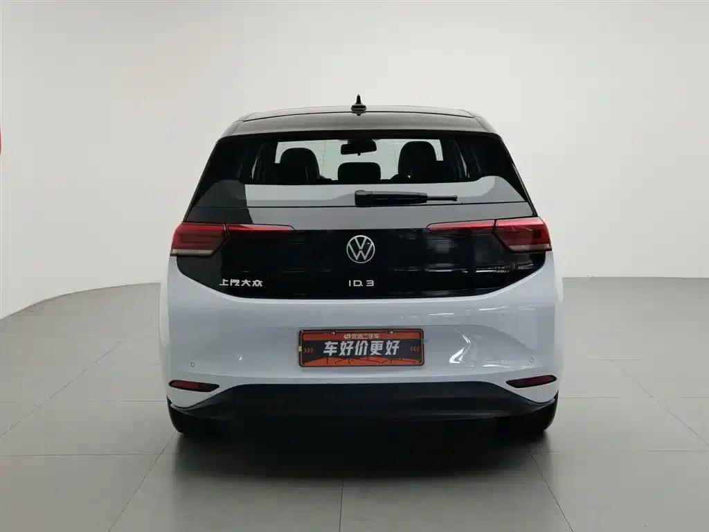 Volkswagen ID.3 2023 Upgraded Pure Smart Edition — миниатюра 4