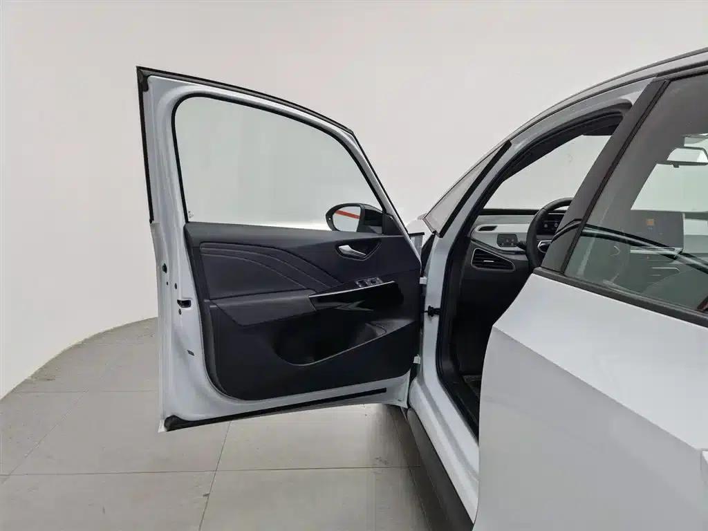 Volkswagen ID.3 2023 Upgraded Pure Smart Edition — миниатюра 8