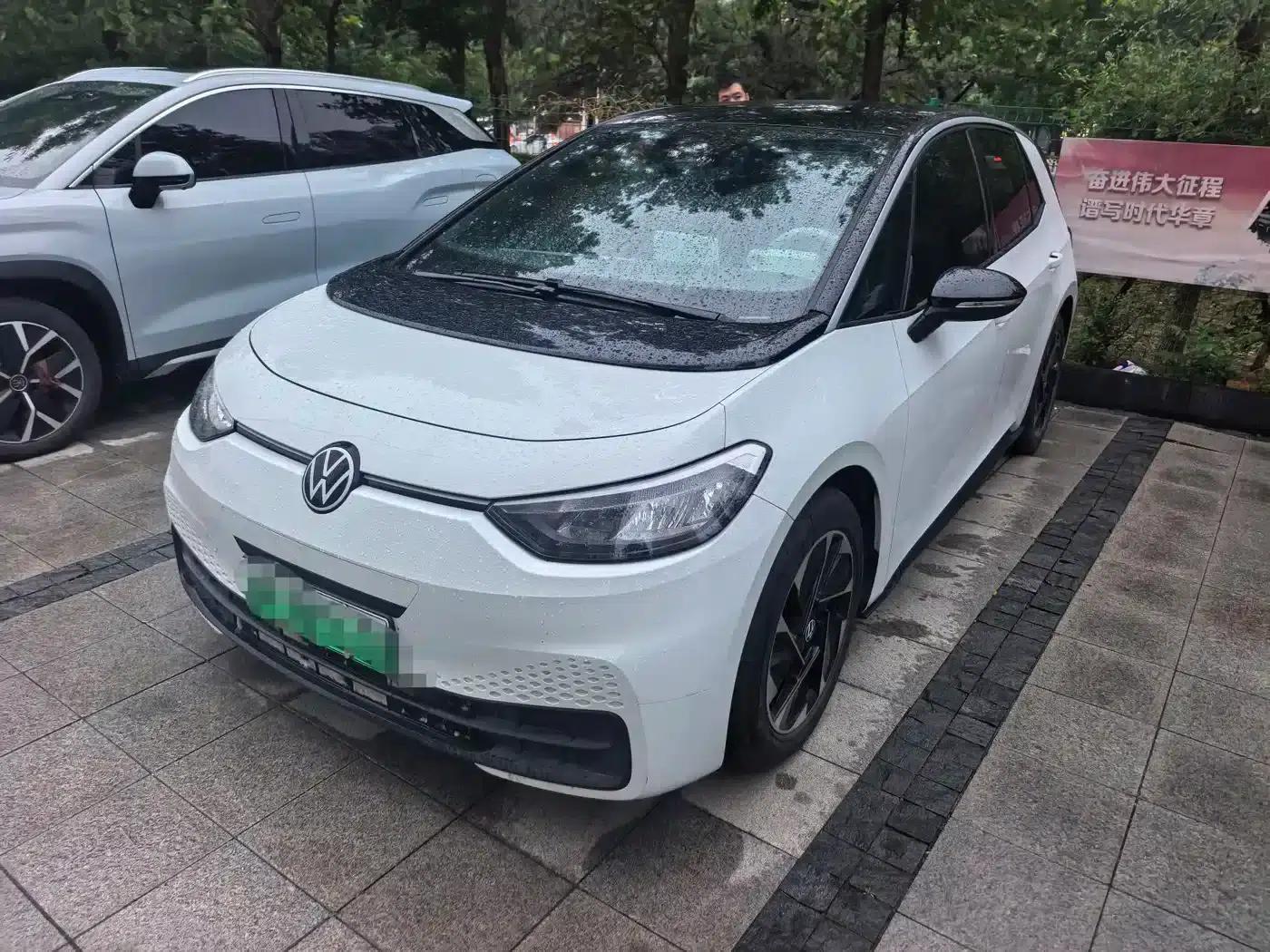 Volkswagen ID.3 2024 Outstanding Edition — миниатюра 1