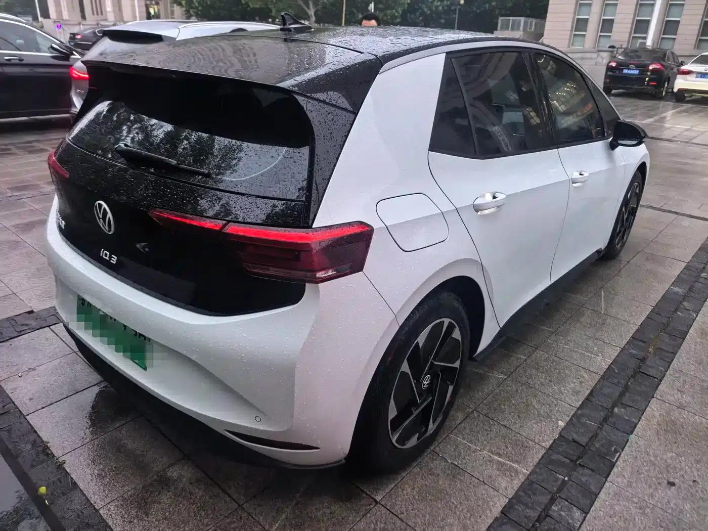 Volkswagen ID.3 2024 Outstanding Edition — миниатюра 2