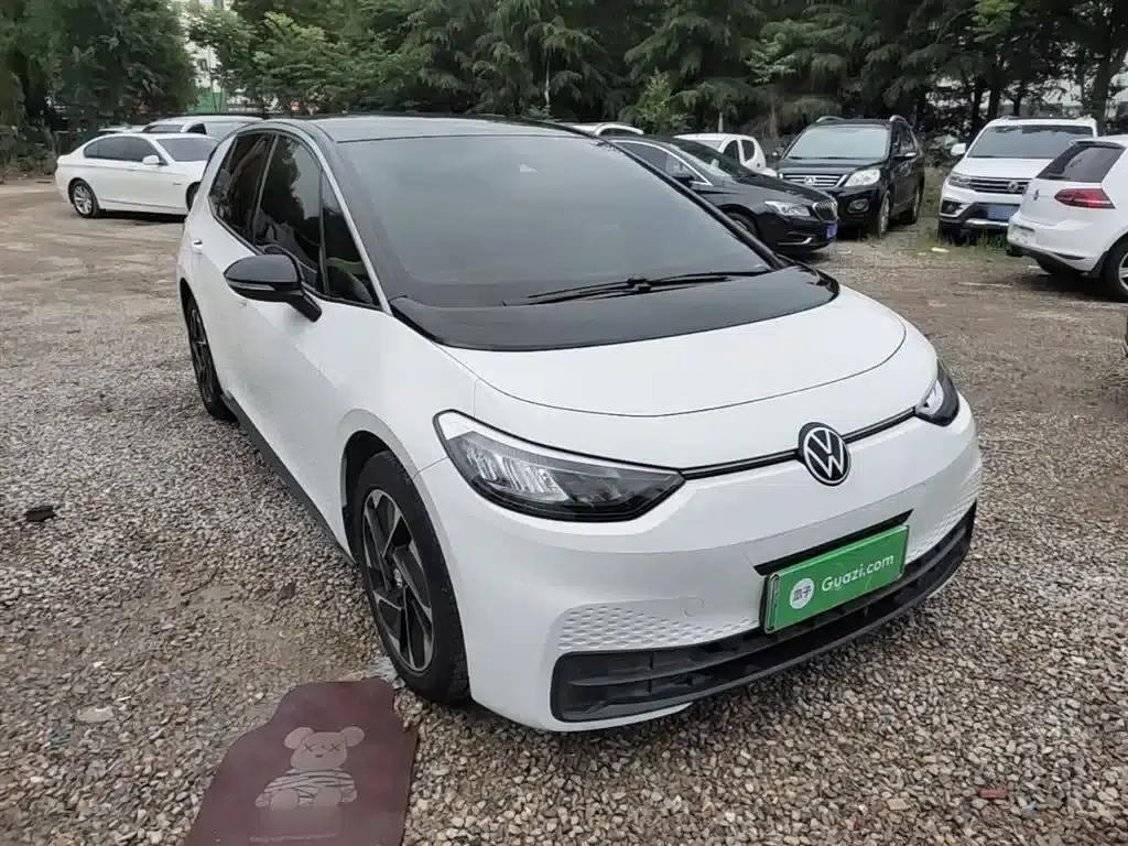 Volkswagen ID.3 2024 Outstanding Edition — миниатюра 4