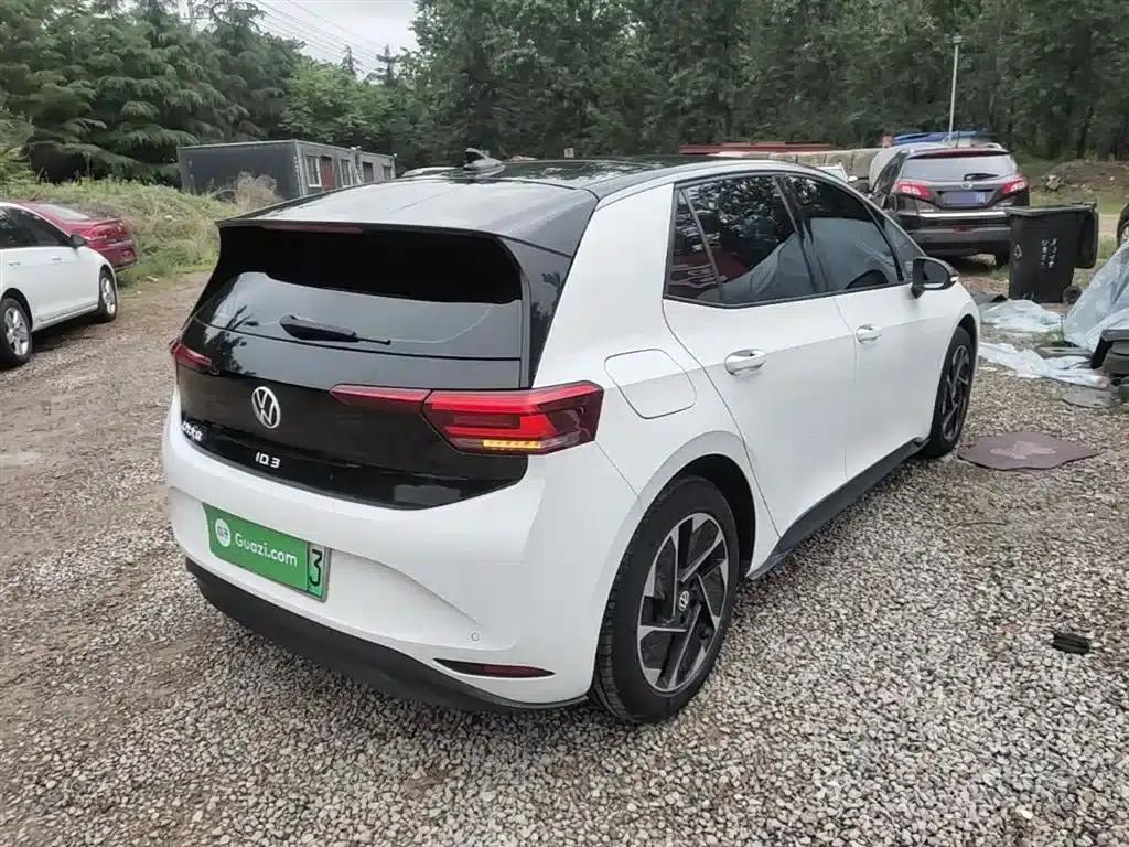 Volkswagen ID.3 2024 Outstanding Edition — миниатюра 7