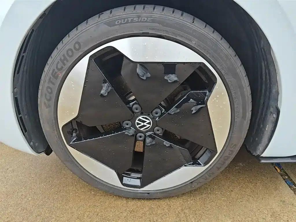 Volkswagen ID.3 2022 Pro Intelligent Edition — миниатюра 23