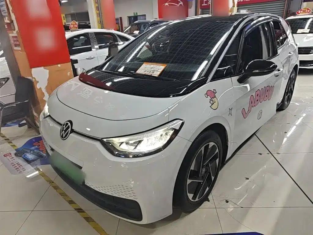 Volkswagen ID.3 2023 Upgraded Pure Smart Edition — миниатюра 1