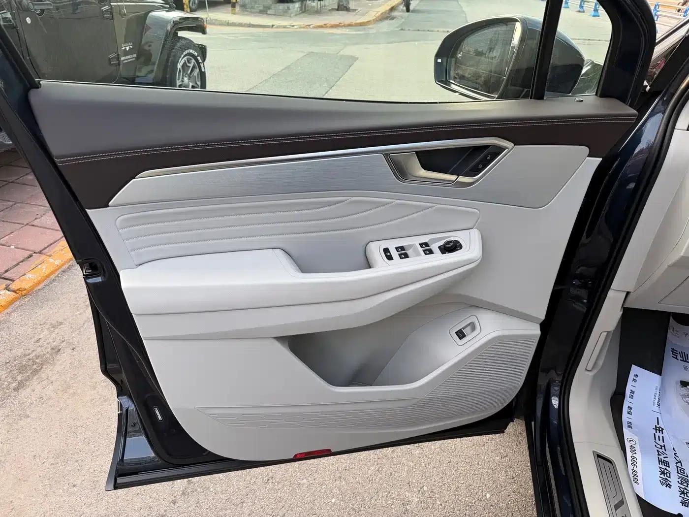 2023 Range Rover 380TSI AWD Luxury Pro 6-seater — миниатюра 13