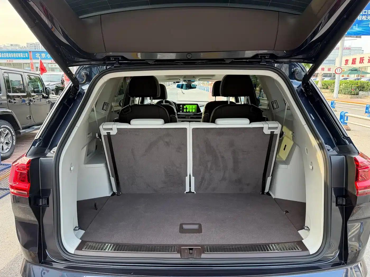 2023 Range Rover 380TSI AWD Luxury Pro 6-seater — миниатюра 22
