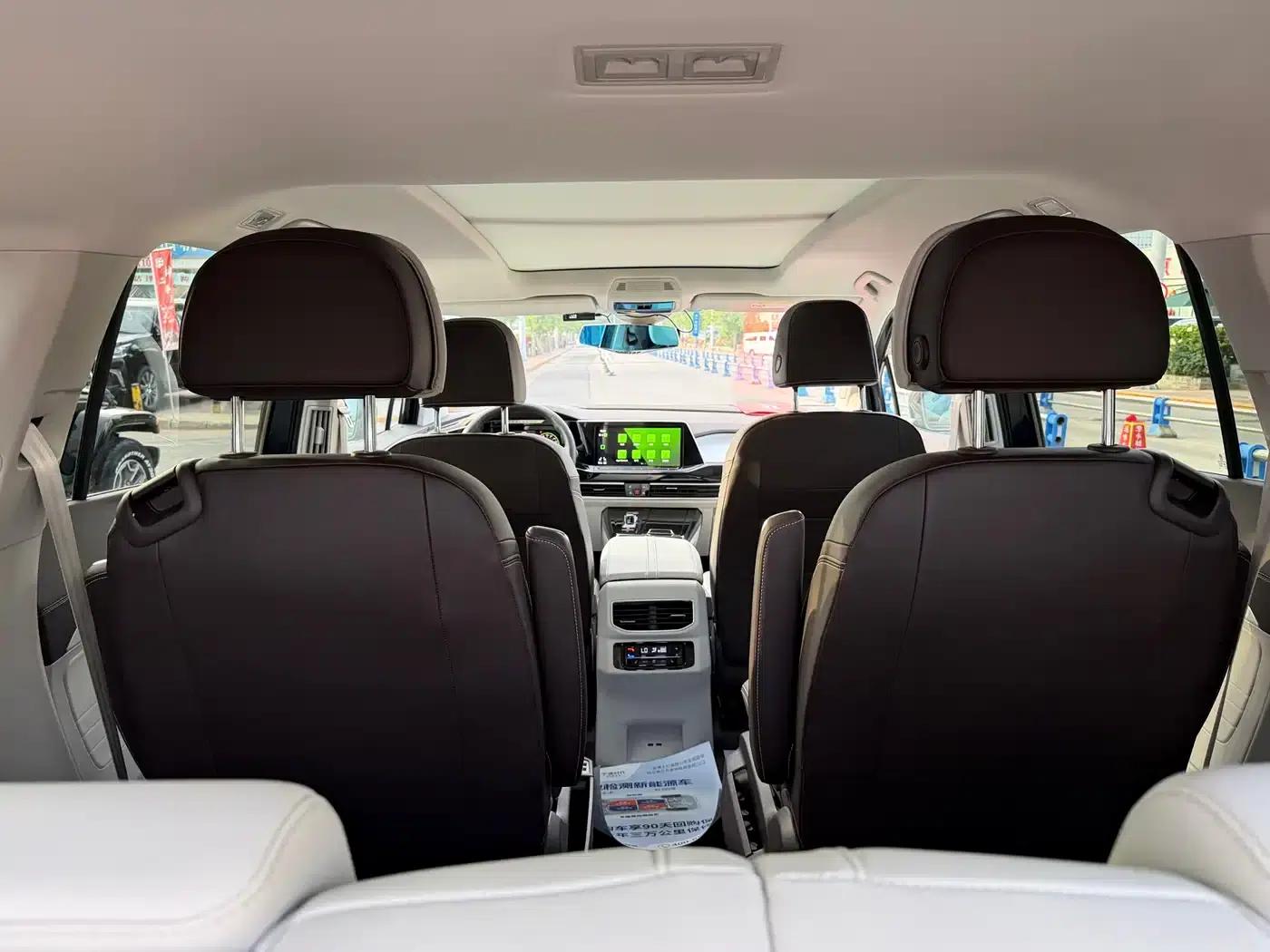 2023 Range Rover 380TSI AWD Luxury Pro 6-seater — миниатюра 23