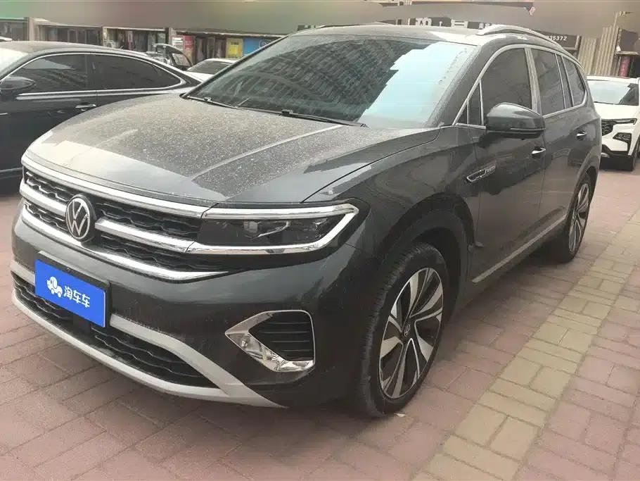 2023 Range Rover 380TSI AWD Luxury Pro 6-seater — миниатюра 1