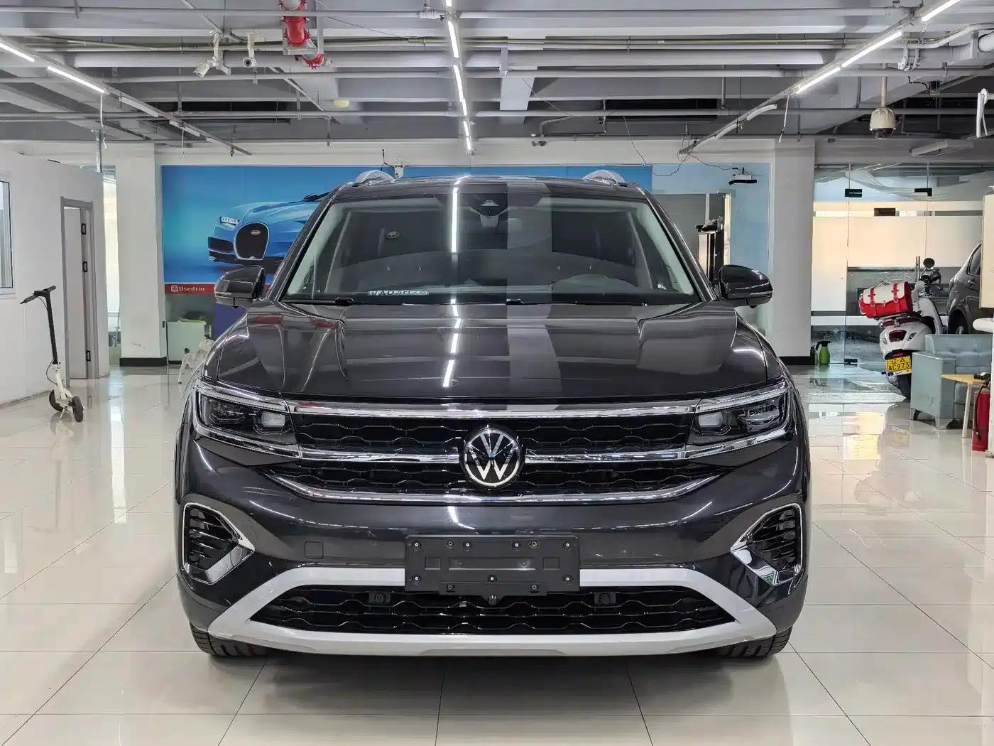 2022 Range Rover 380TSI 4WD Luxury Pro 7-Seater — миниатюра 2