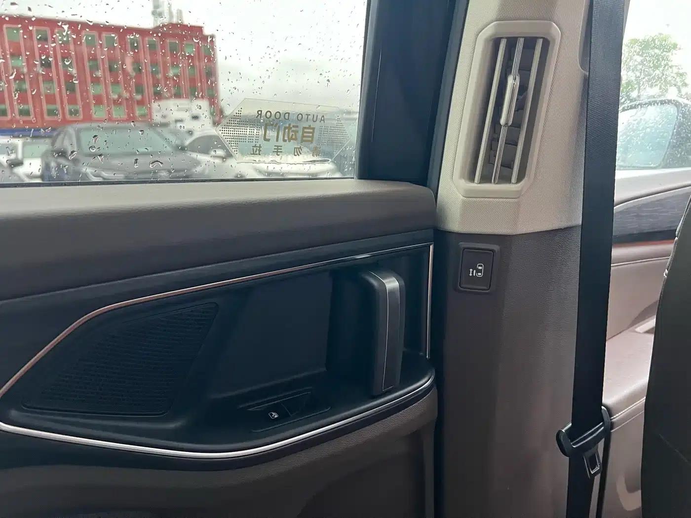 Viloran 2022 380TSI Premium Edition — миниатюра 16