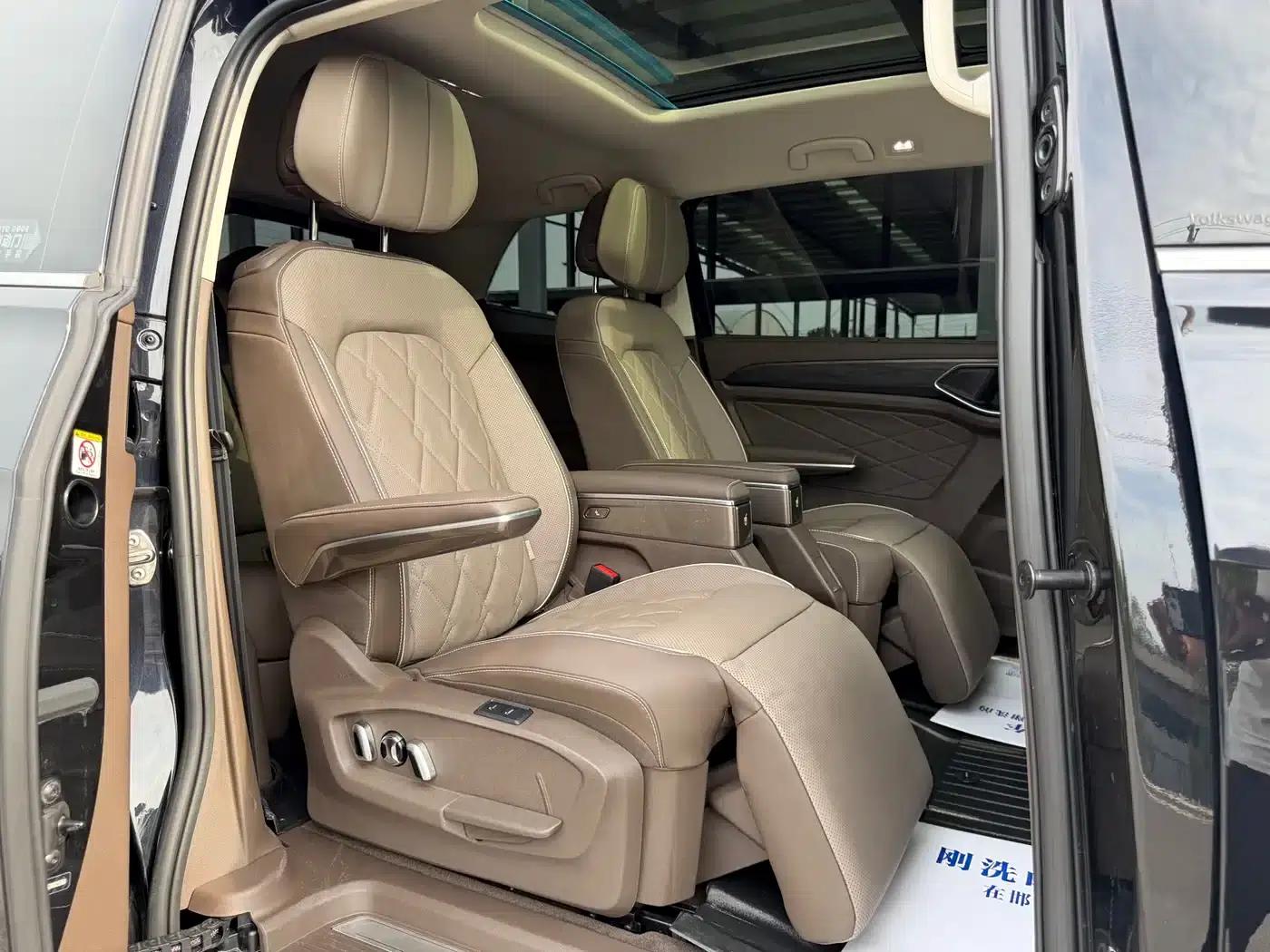 Viloran 2023 Facelift 380TSI Premium Edition — миниатюра 12
