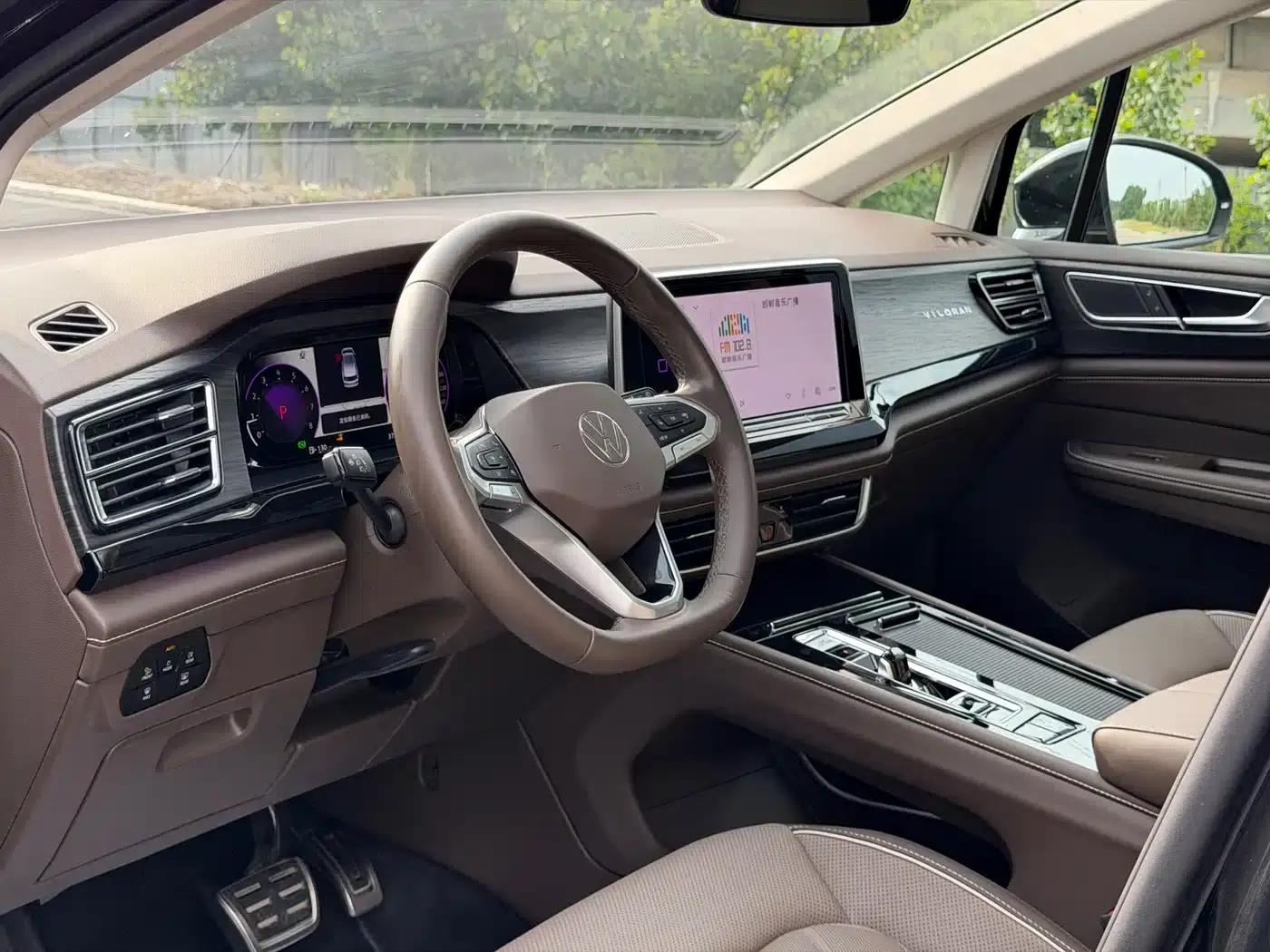 Viloran 2023 Facelift 380TSI Premium Edition — миниатюра 4