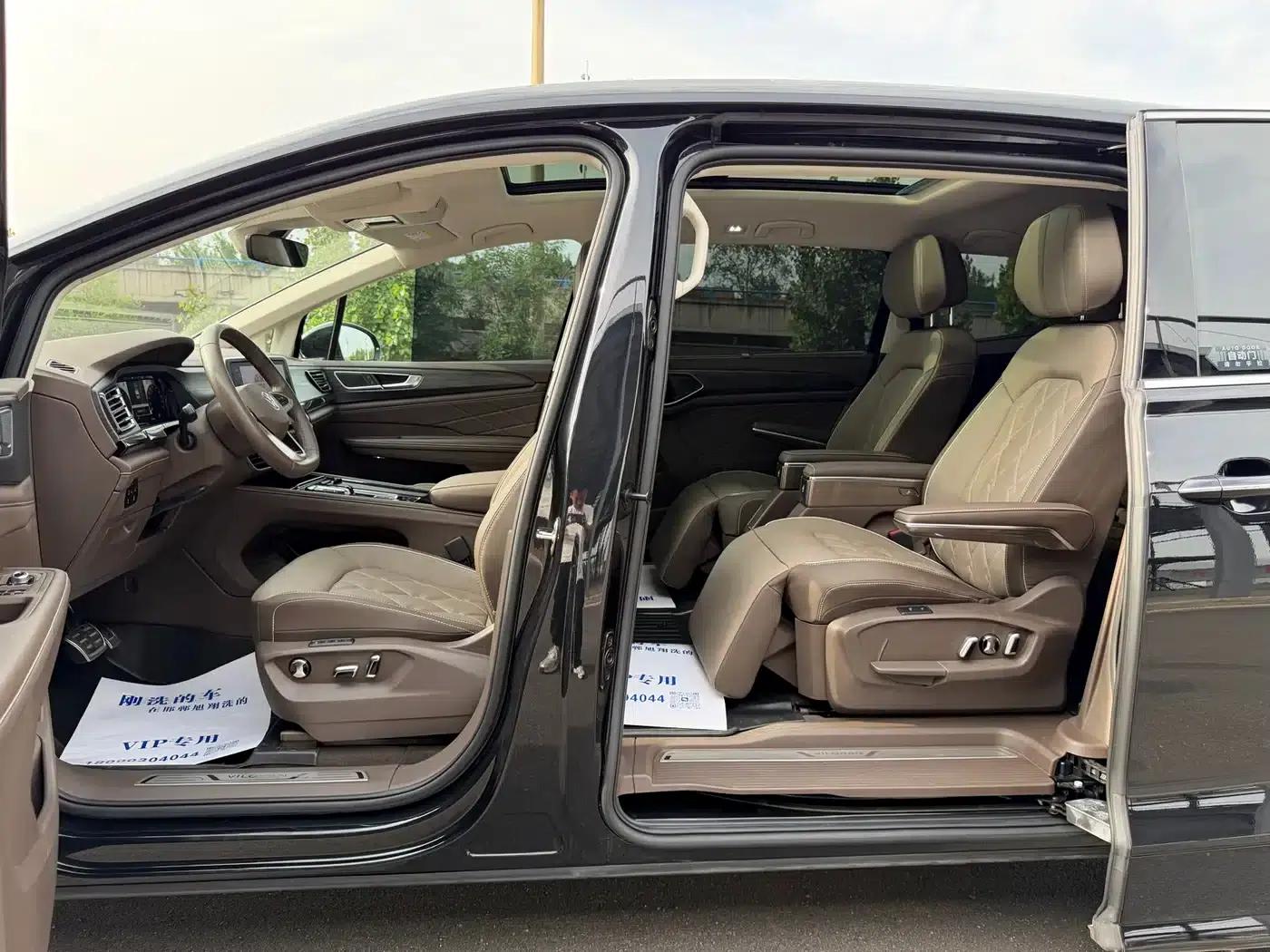 Viloran 2023 Facelift 380TSI Premium Edition — миниатюра 8