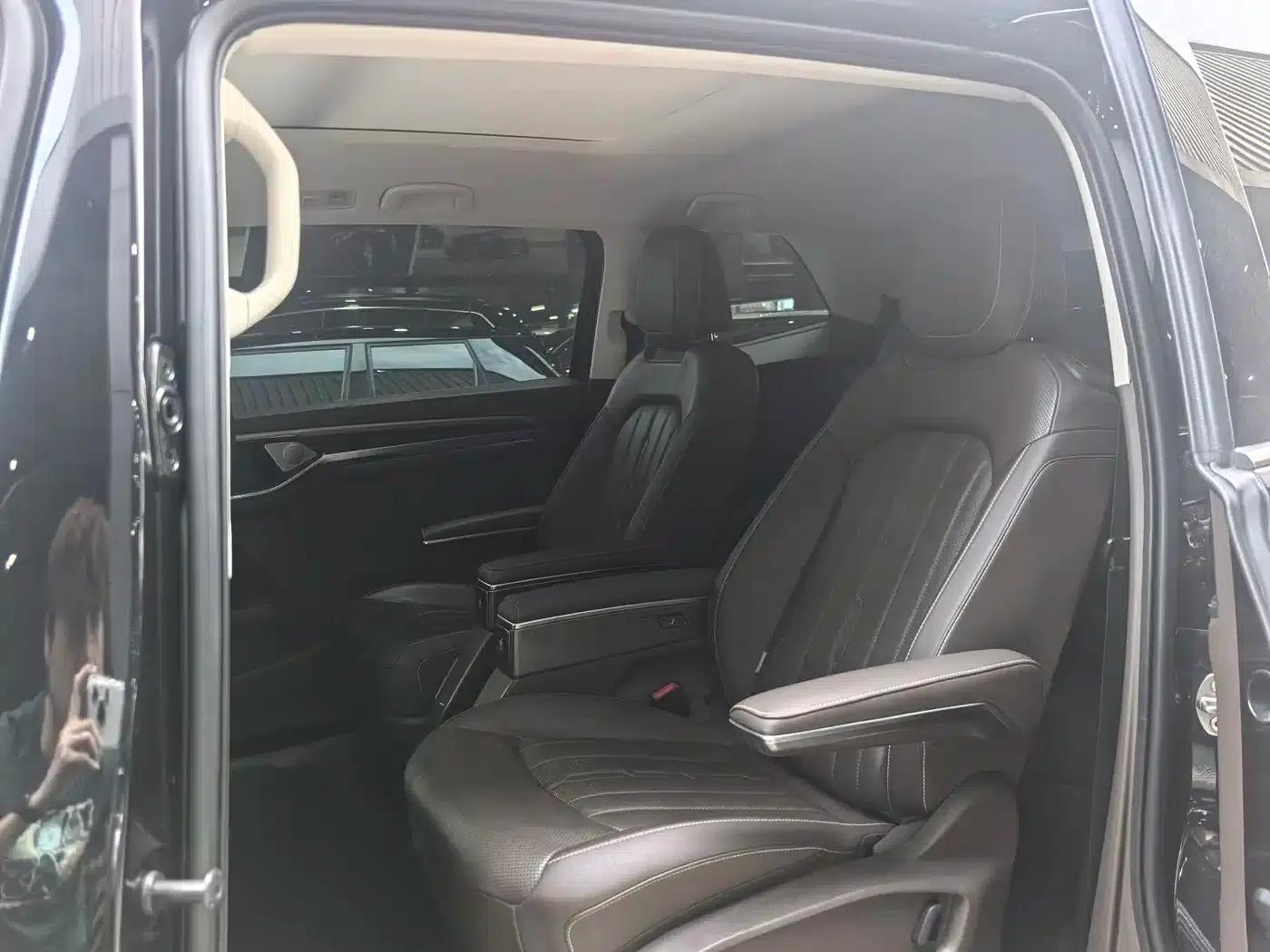 Viloran 2020 330TSI Luxury Edition — миниатюра 14