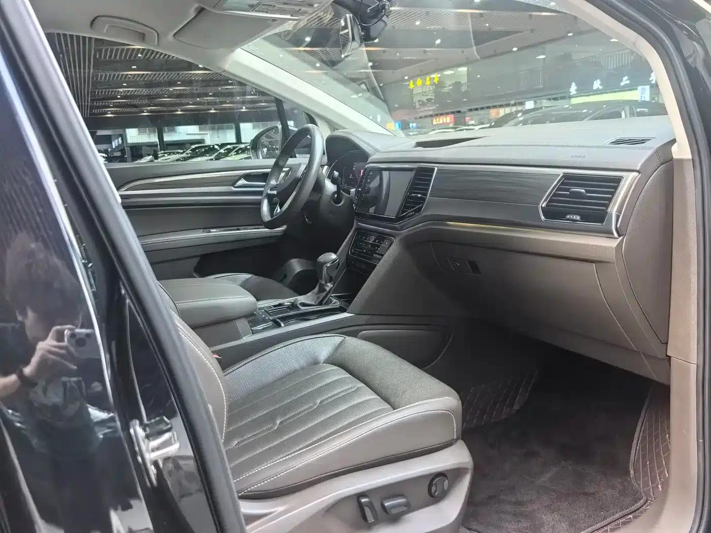 Viloran 2020 330TSI Luxury Edition — миниатюра 9
