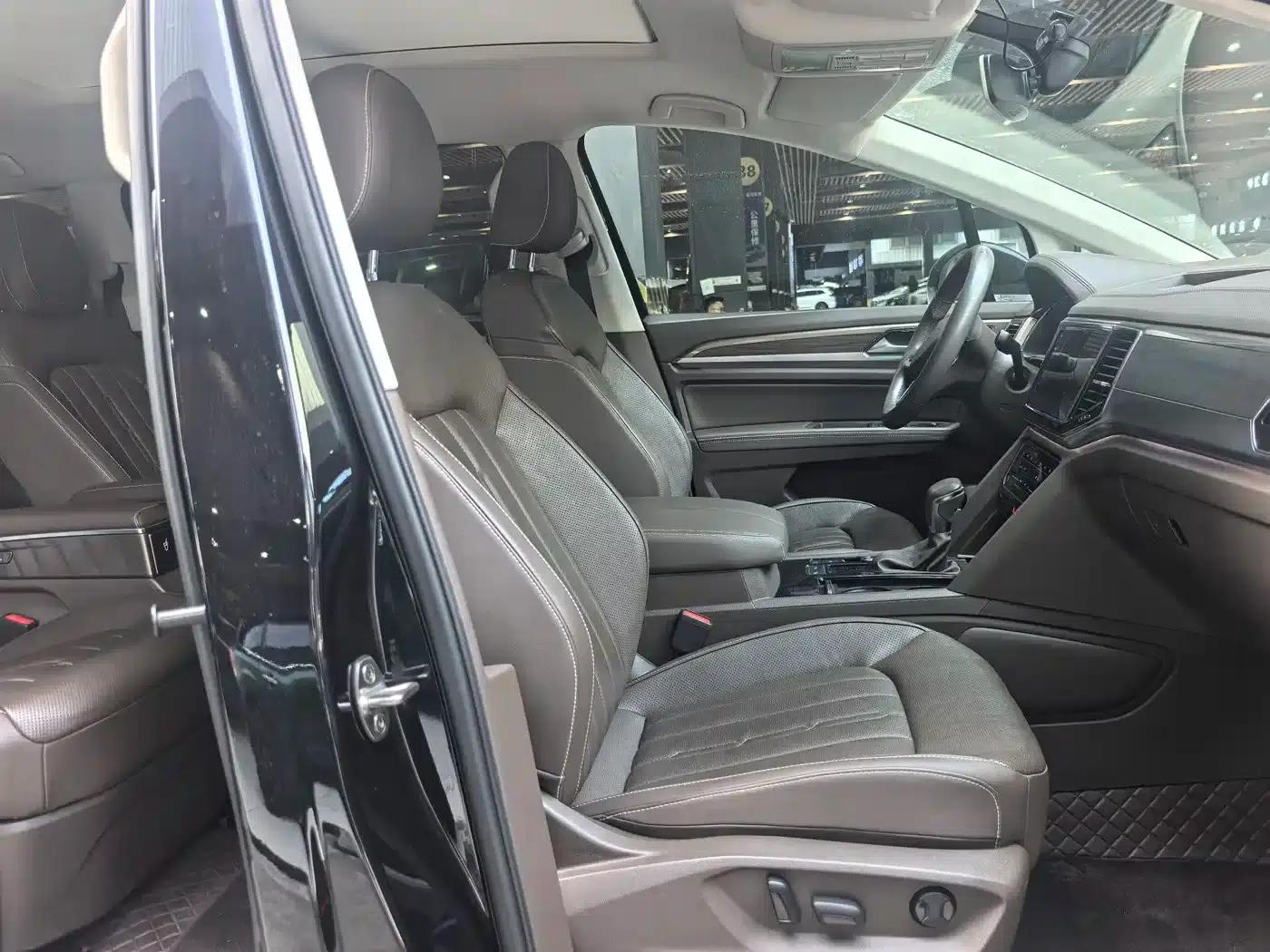Viloran 2020 330TSI Luxury Edition — миниатюра 10