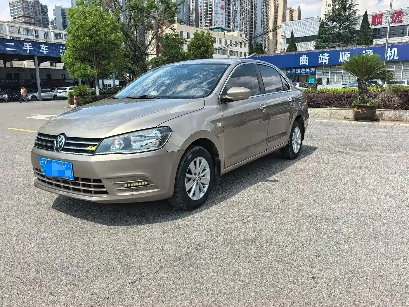 Jetta 2015 1.6L Manual Fashion Edition — миниатюра 1