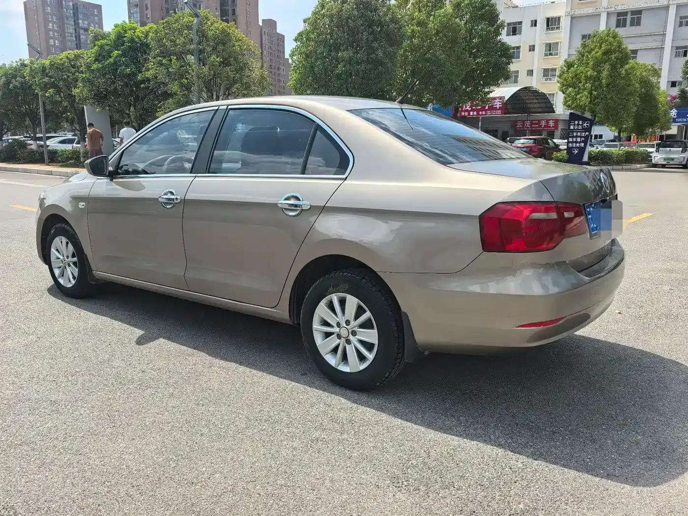 Jetta 2015 1.6L Manual Fashion Edition — миниатюра 7