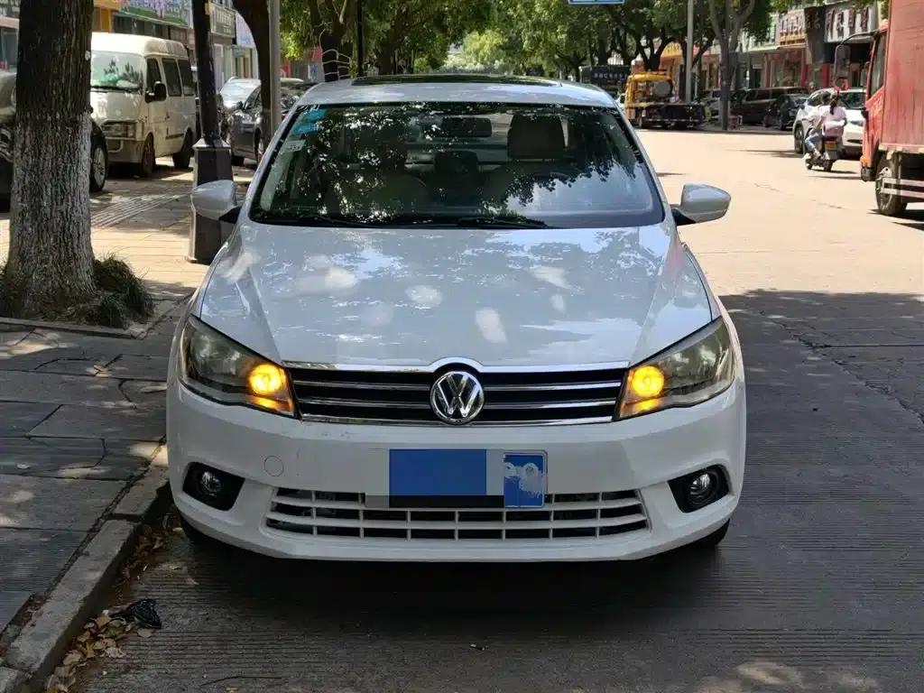 Jetta 2015 1.6L Automatic Deluxe — миниатюра 2