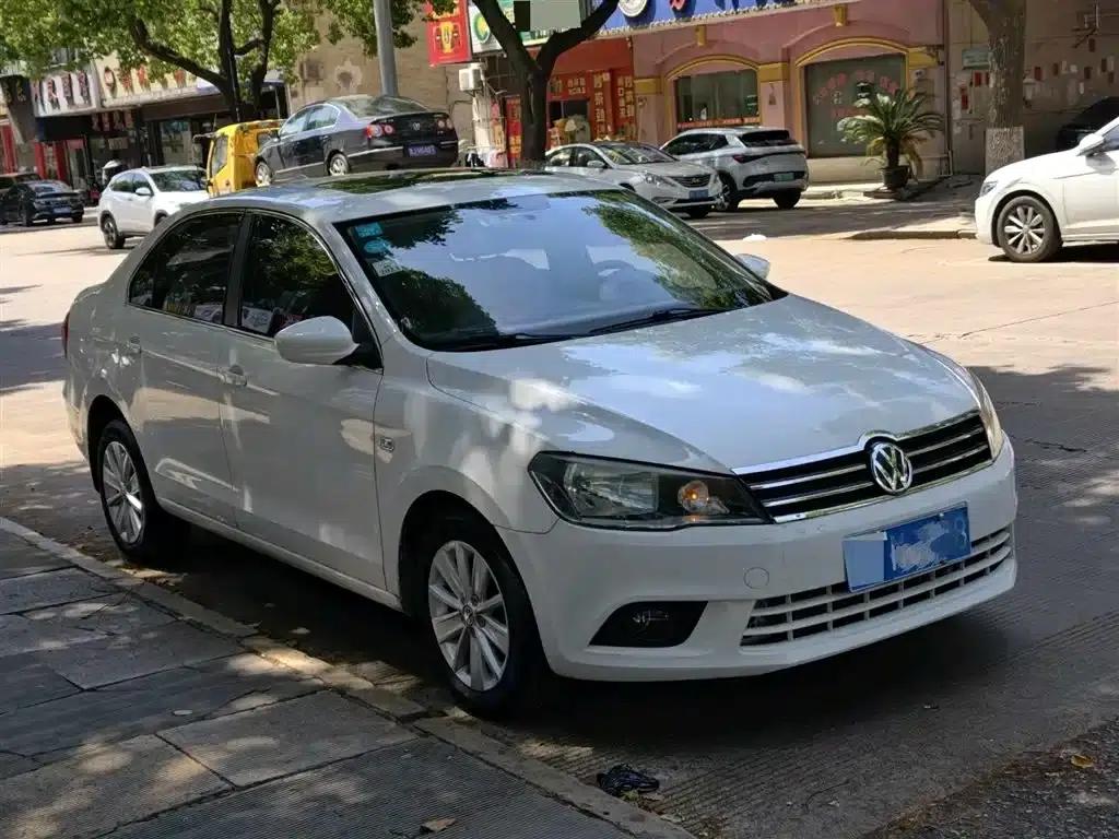 Jetta 2015 1.6L Automatic Deluxe — миниатюра 3