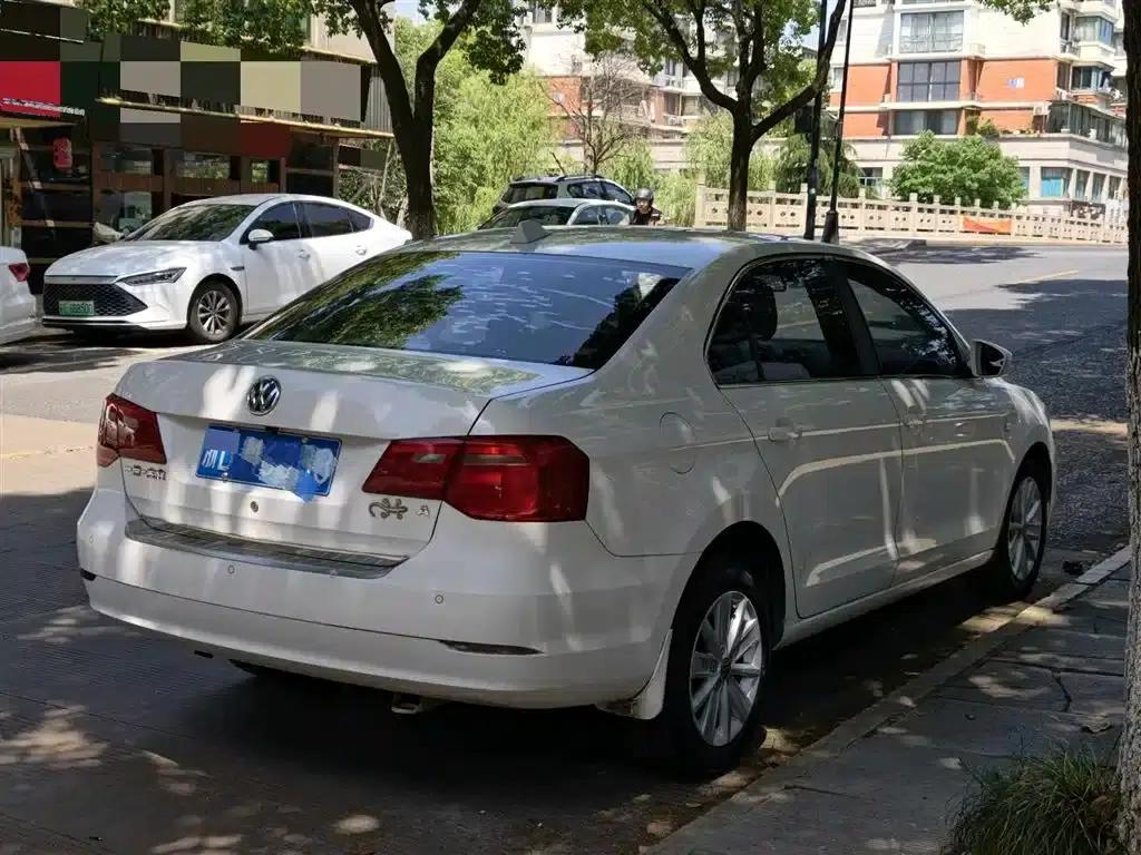 Jetta 2015 1.6L Automatic Deluxe — миниатюра 9