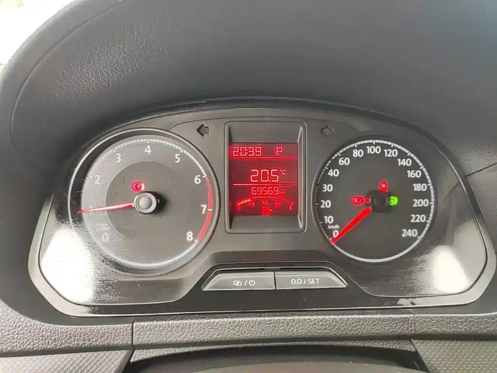 Jetta 2017 1.5L Automatic Fashion Edition — миниатюра 12